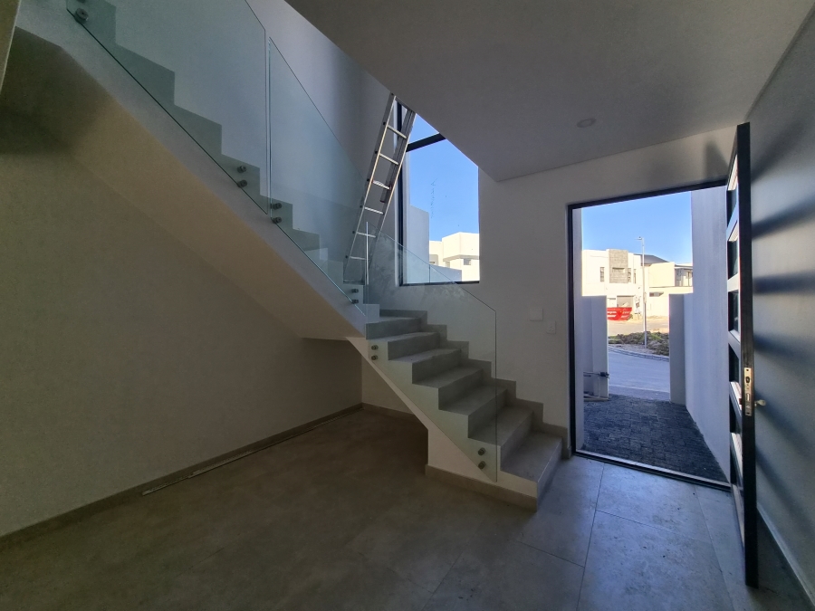 4 Bedroom Property for Sale in Sandown Western Cape